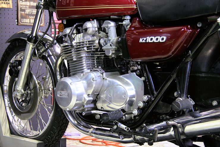 Kawasaki 76年9月製造 KZ1000